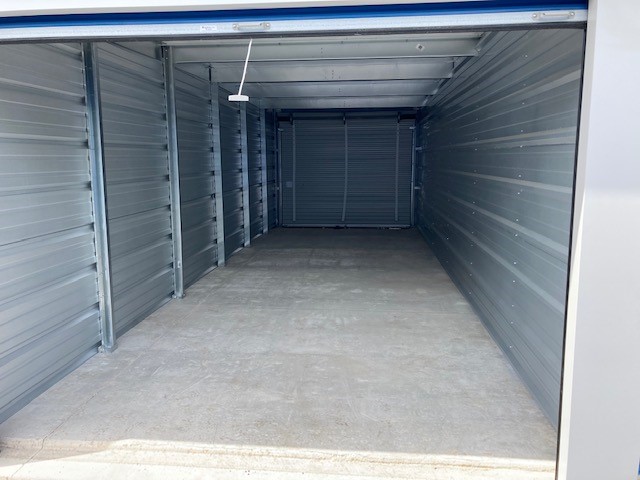 10x30 Bulldog Storage double door unit